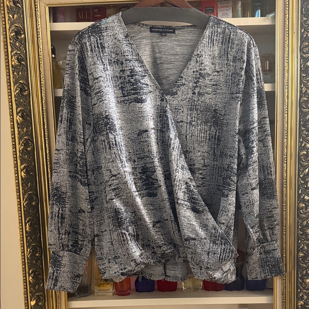 Adrienne Vittadini Black and Gray Knit Top
